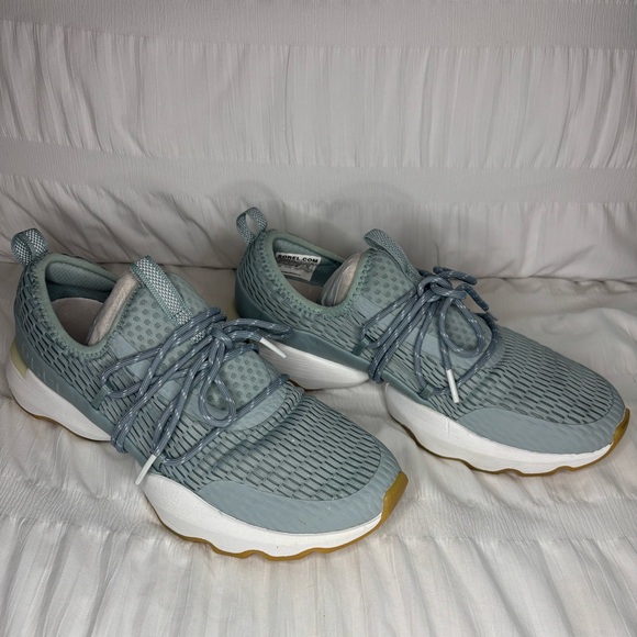 SOREL KINETIC™ IMPACT LACE SNEAKERS - Size 9 - Picture 2 of 13